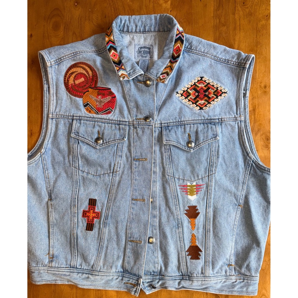 Cambridge Dry Goods Denim Vest Light Wash Embroidered Southwestern Boho Lg 486